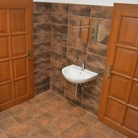Lipa بيت ضيافة Nový Bor